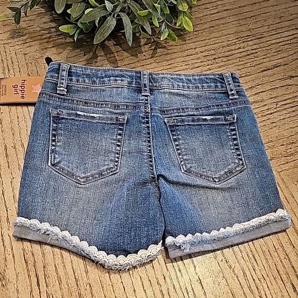 6X Jean shorts NWT stretch, adjustable waistband and snap button - Picture 5 of 6